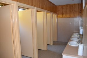 Aulua Bathroom (1)